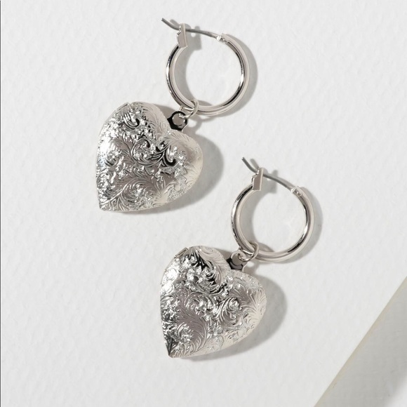 Vanessa Mooney Jewelry - New Vanessa Mooney the beloved earrings silver